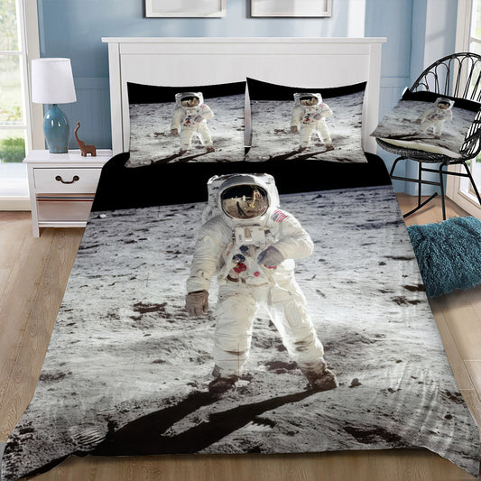 Neil Armstrong on the Moon Apollo 11 Doona / Duvet Cover and 2 Pillow Slips